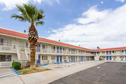 Motel 6 Phoenix - Black Canyon